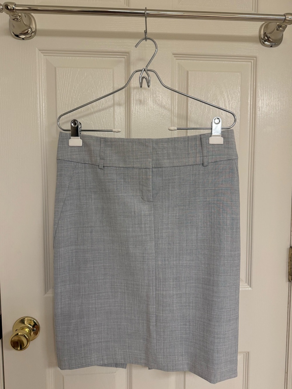 Express Classic Light Gray Pencil Skirt - size 6